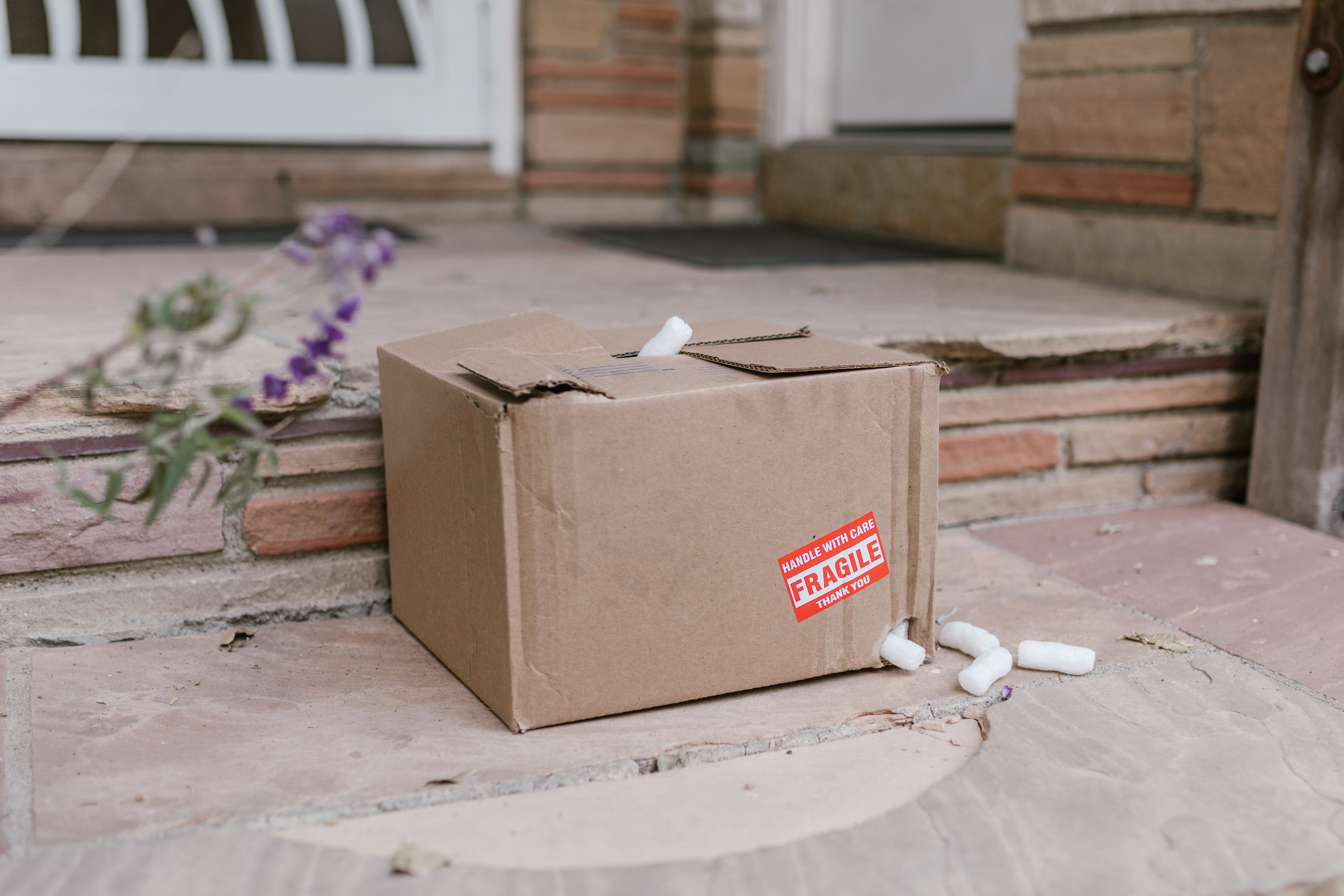 Canada Post Introduces Home Pickup